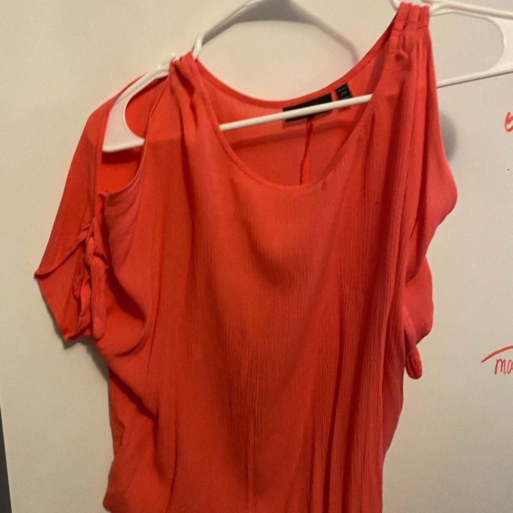 Nice cold shoulder top!